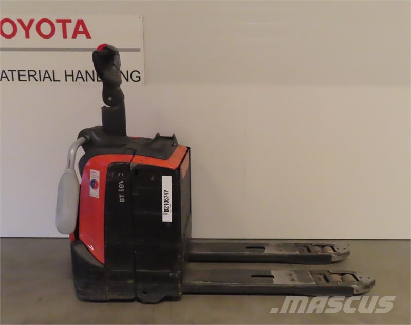 Toyota LPE200 Low lift with platform