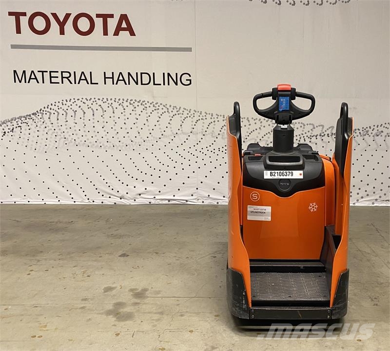 Toyota LPE250 رافعة منخفضة المستوى ذات منصة