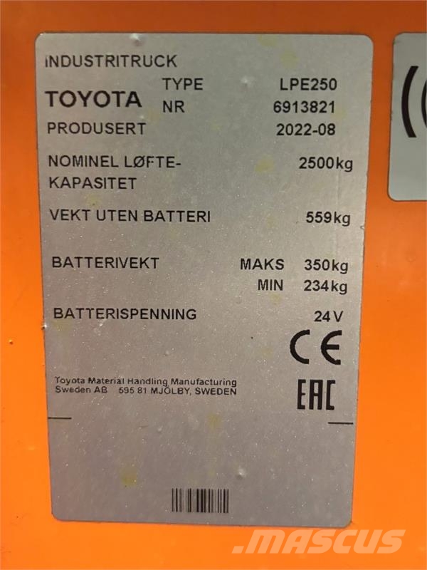 Toyota LPE250 Nisko podizni električni viljuškar sa stajalištom
