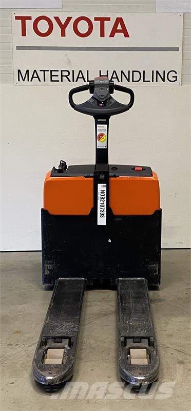 Toyota LWI160 Hand pallet truck
