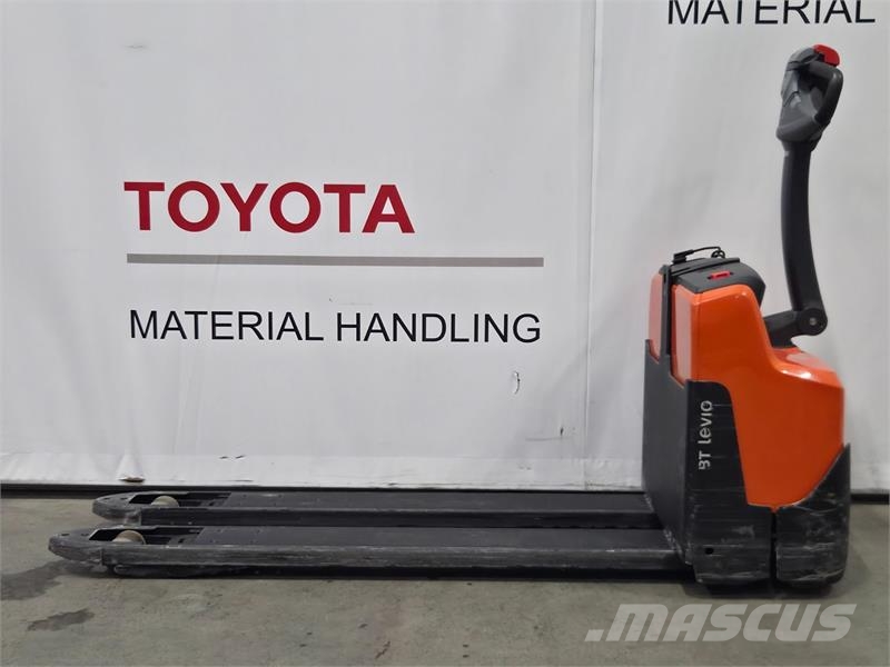 Toyota LWI160 Hand pallet truck