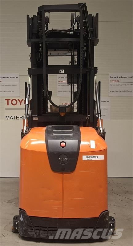 Toyota OME100H معدات الرفع عالي المستوى
