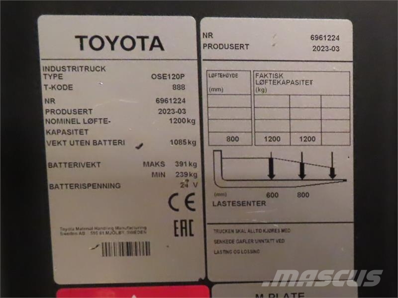 Toyota OSE120P Low lift order pickers