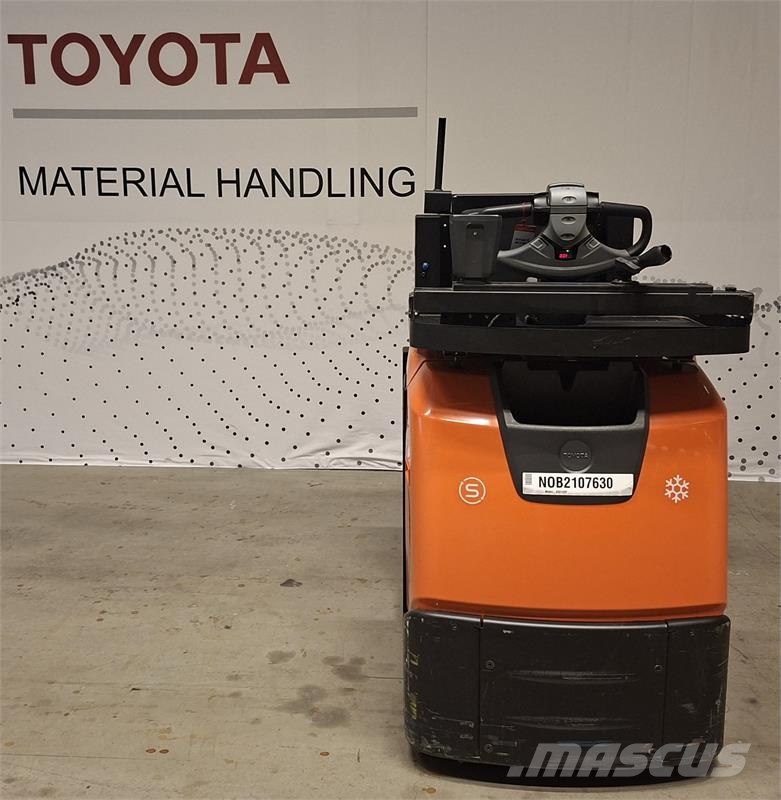 Toyota OSE120P Low lift order pickers