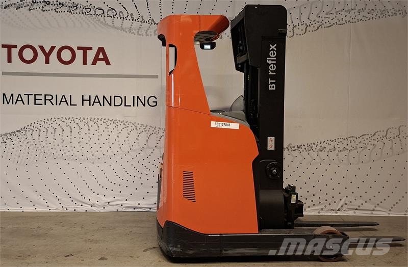 Toyota RRE140H Schubmaststapler