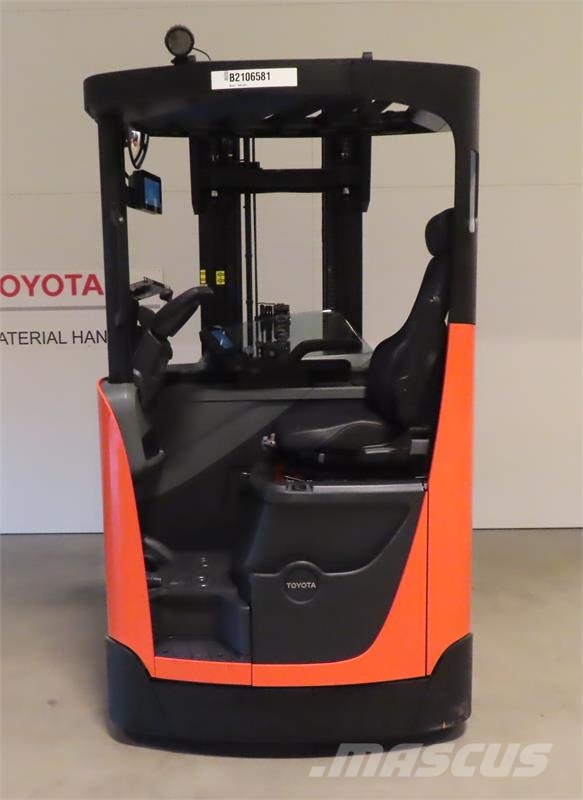 Toyota RRE140H Lielaugstuma pārvadātājs