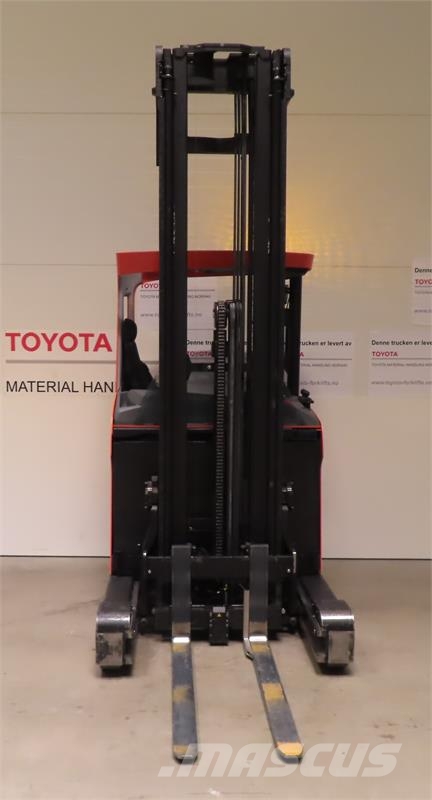Toyota RRE140HE 리치 트럭