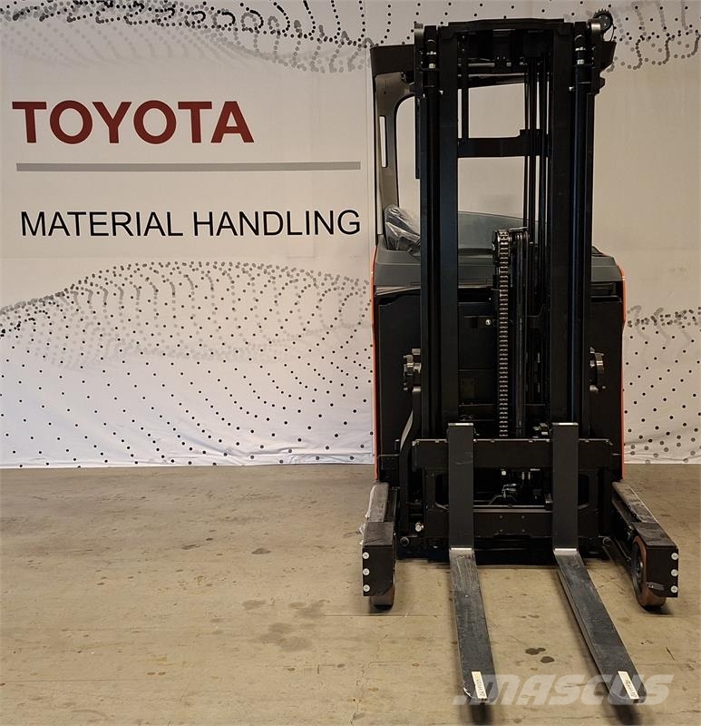 Toyota RRE140HN Ричтраки