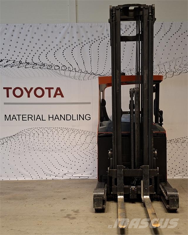Toyota RRE160HE شاحنة مناولة