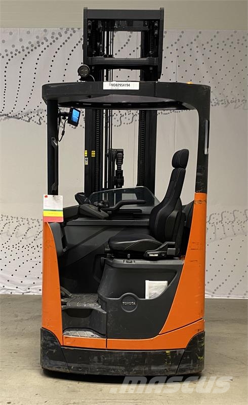 Toyota RRE160HE Reachtruck