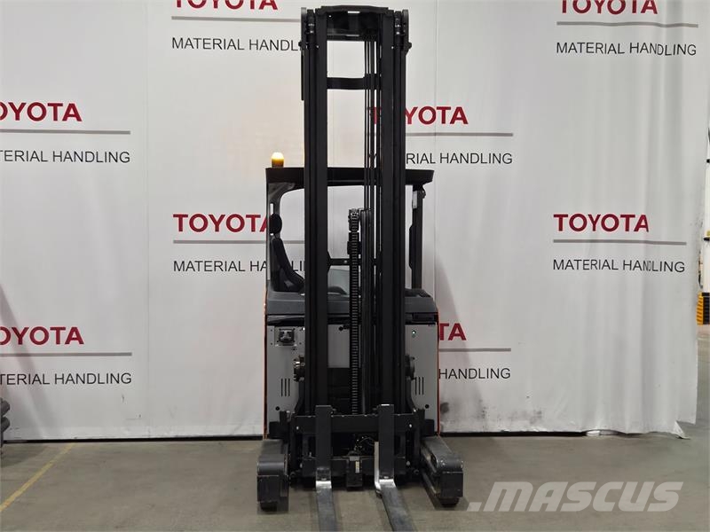 Toyota RRE160HE Lielaugstuma pārvadātājs