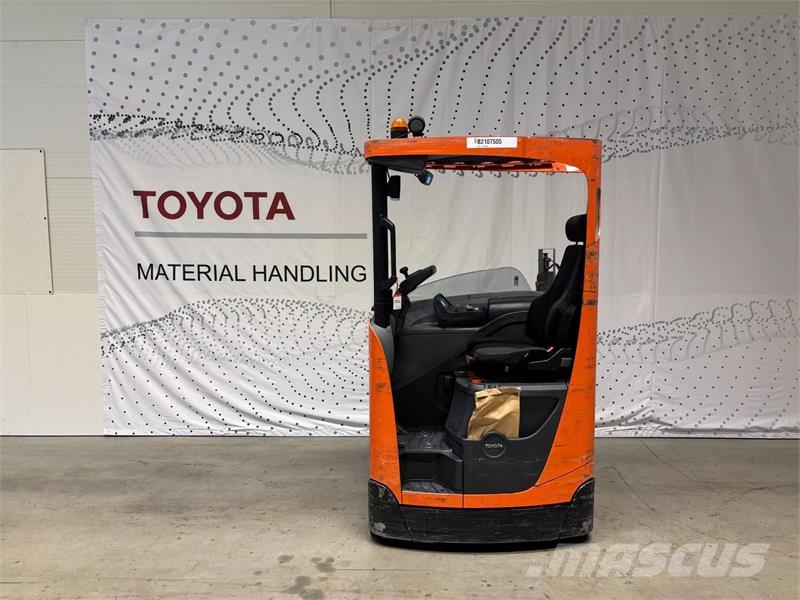 Toyota RRE160HE شاحنة مناولة