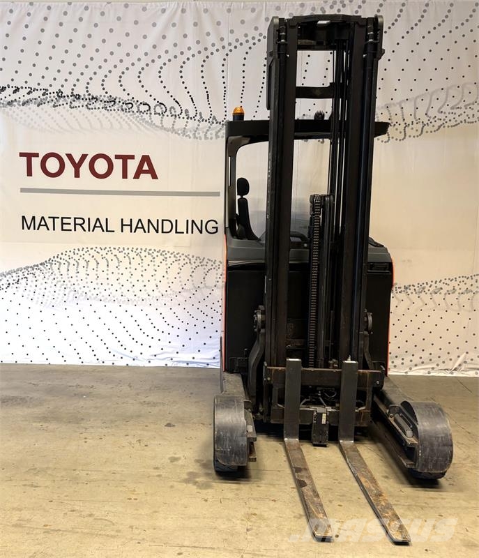 Toyota RRE160HR Lielaugstuma pārvadātājs