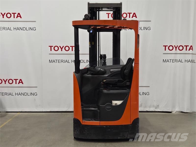 Toyota RRE180H Lielaugstuma pārvadātājs