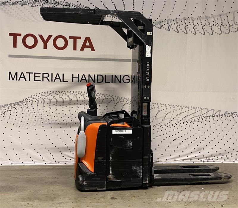 Toyota SPE120L Παλετοφόρα πεζού χειριστή με ιστό
