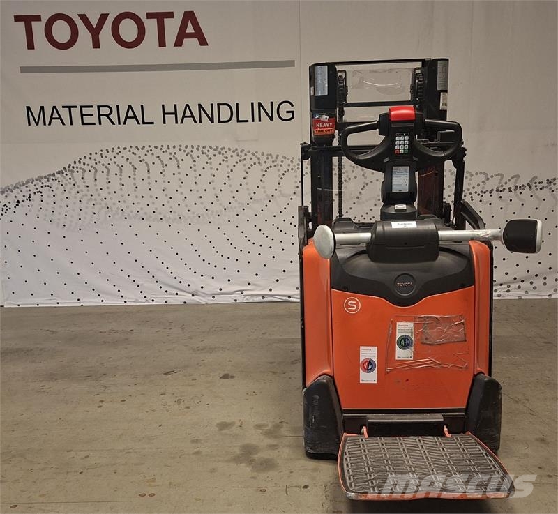 Toyota SPE200D Transpaletler