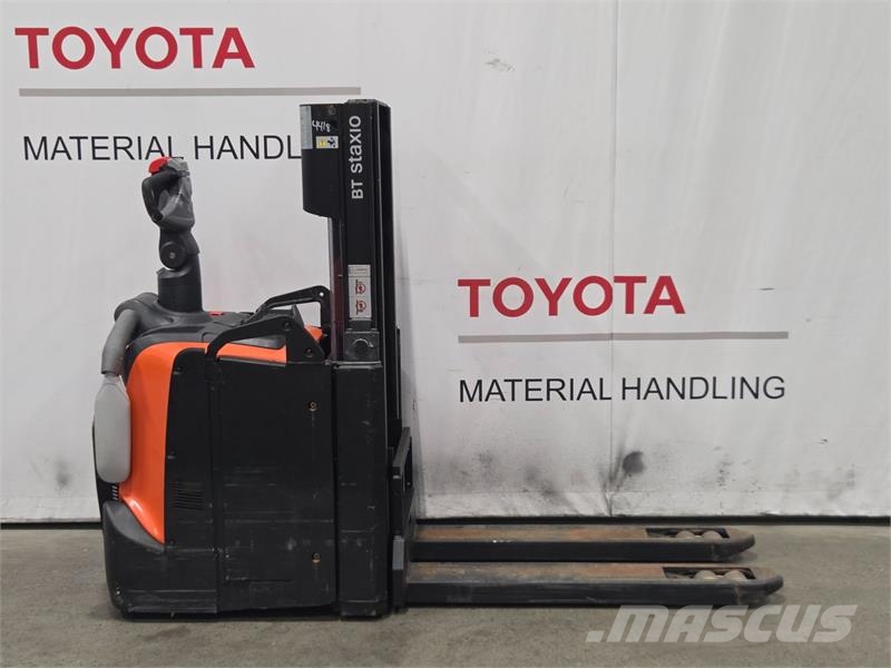 Toyota SPE200D Χειροκίνητα παλετοφόρα