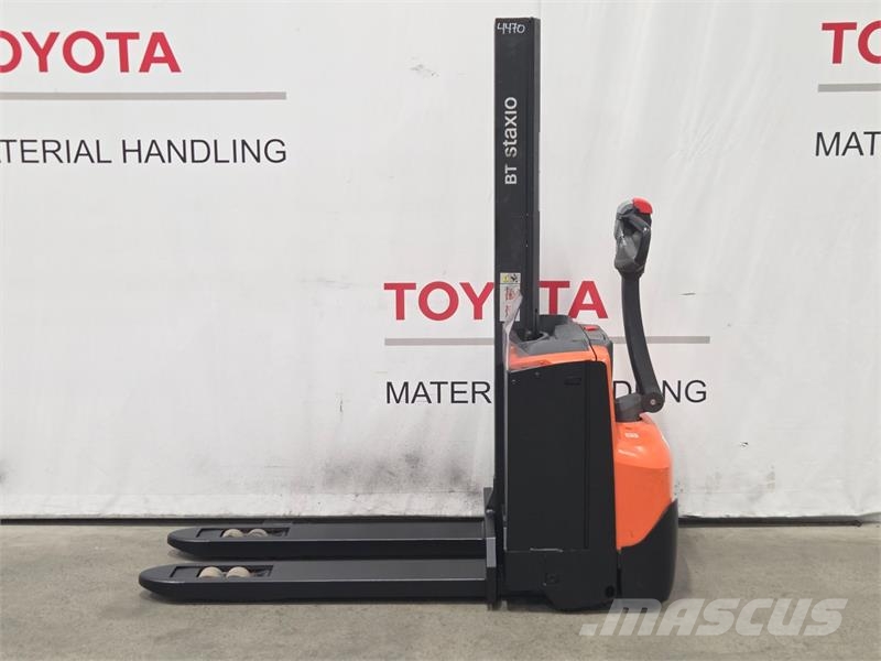 Toyota SWE080L Montacargas manual