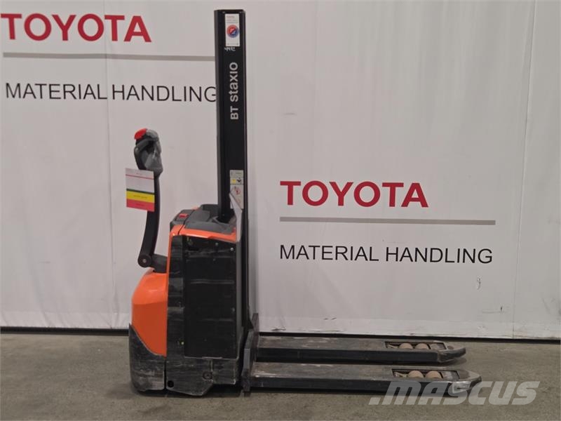 Toyota SWE080L Παλετοφόρα πεζού χειριστή με ιστό