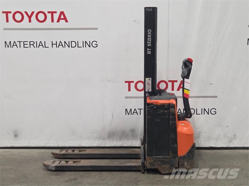 Toyota SWE080L Παλετοφόρα πεζού χειριστή με ιστό
