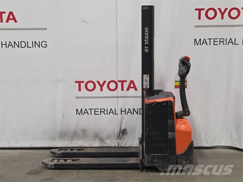 Toyota SWE080L Παλετοφόρα πεζού χειριστή με ιστό