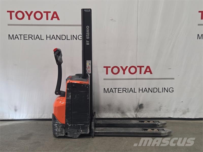 Toyota SWE080L Montacargas manual
