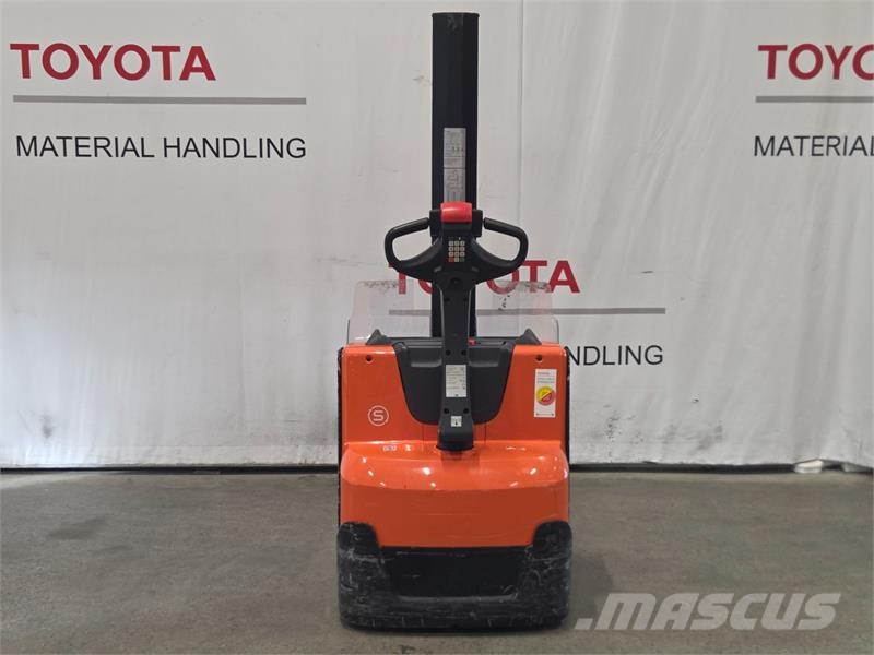 Toyota SWE080L Montacargas manual