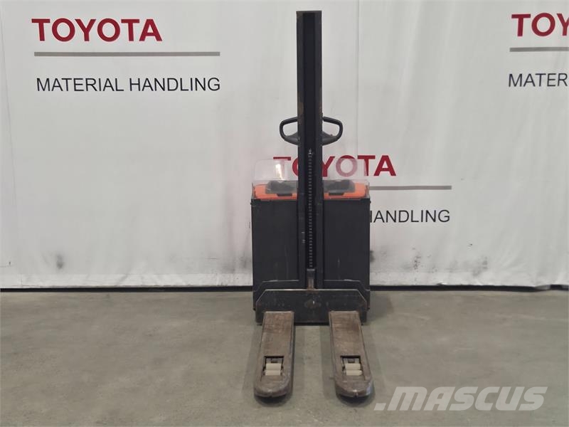 Toyota SWE080L 포크리프트