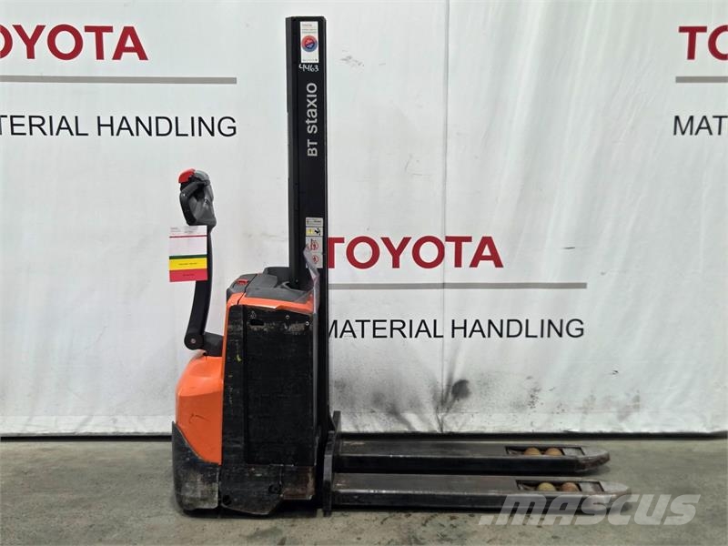 Toyota SWE080L Παλετοφόρα πεζού χειριστή με ιστό