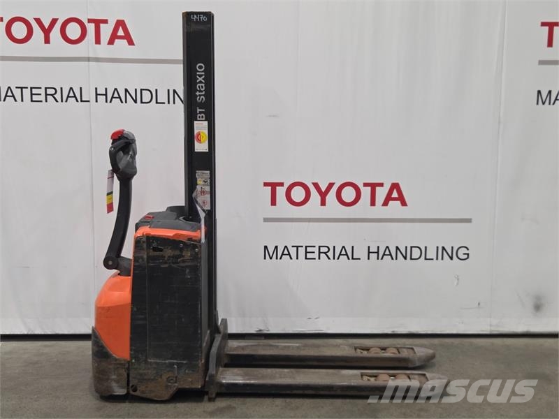 Toyota SWE080L Παλετοφόρα πεζού χειριστή με ιστό