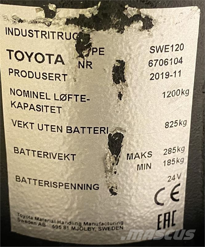 Toyota SWE120 Käyden ajettavat pinoamistrukit