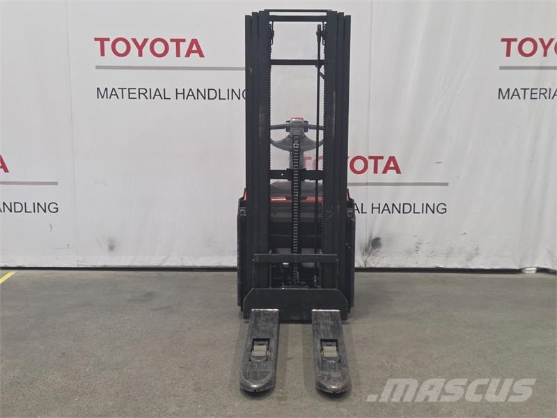 Toyota SWE120L Staplare-led