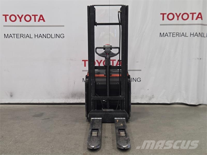 Toyota SWE120L Staplare-led