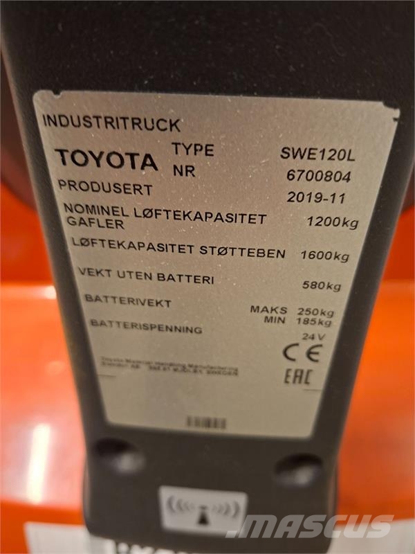 Toyota SWE120L Palešu krautņotāji