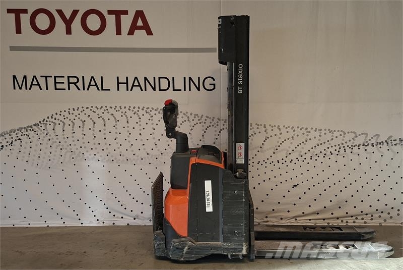 Toyota SWE120L 手推堆垛车