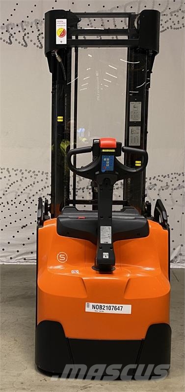 Toyota SWE160L Deichselstapler