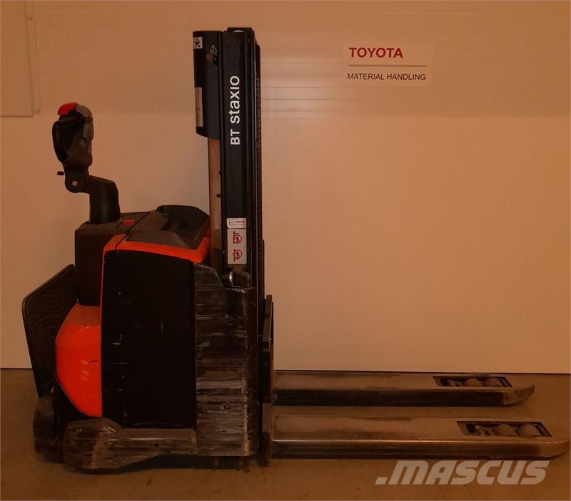 Toyota SWE200D Deichselstapler