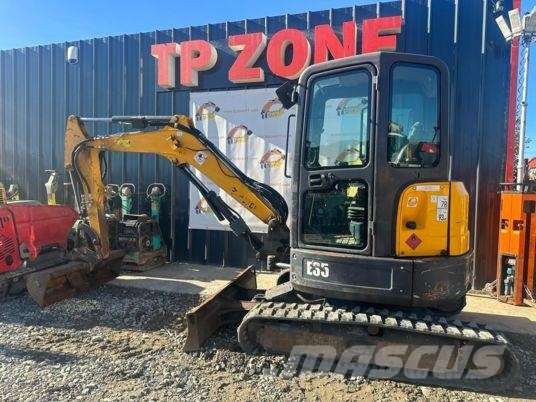 Bobcat E35 à 22 500€ HT Мини екскаватори < 7 т