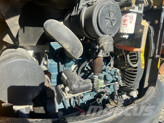 Bobcat E35 à 22 500€ HT Мини екскаватори < 7 т