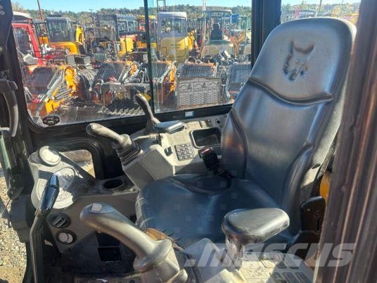 Bobcat E35 à 22 500€ HT Мини екскаватори < 7 т