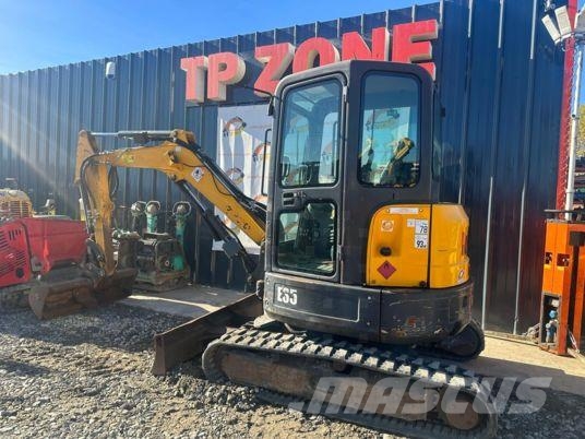 Bobcat E35 à 22 500€ HT Мини екскаватори < 7 т