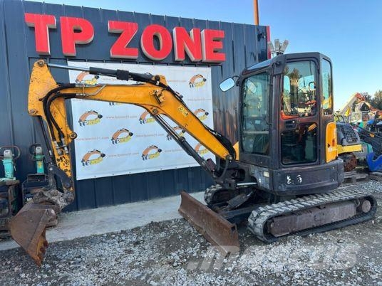 Bobcat E35 à 22 500 € HT Мини екскаватори < 7 т