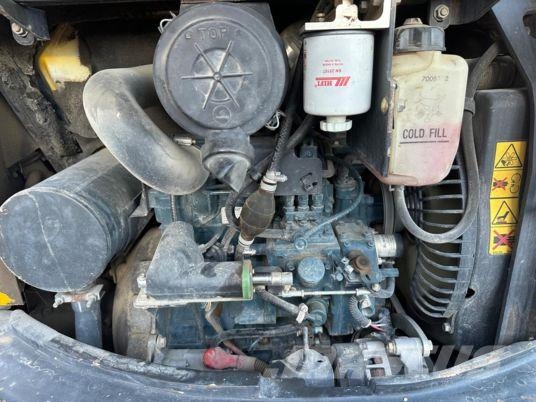 Bobcat E35 à 22 500 € HT Мини екскаватори < 7 т