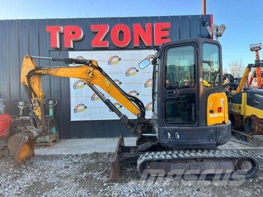 Bobcat E35 à 22 500 € HT Мини екскаватори < 7 т