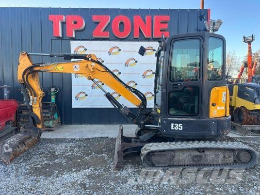 Bobcat E35 à 23 500 € HT Мини екскаватори < 7 т