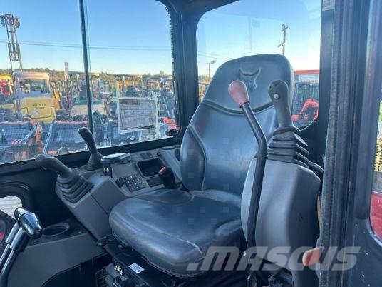 Bobcat E35 à 23 500 € HT Мини екскаватори < 7 т