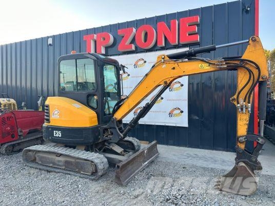 Bobcat E35 Cabine à 23500 € HT Mini ekskavatörler, 7 tona dek