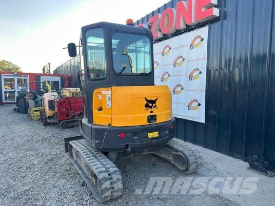 Bobcat E35 Cabine à 23500 € HT Mini ekskavatörler, 7 tona dek
