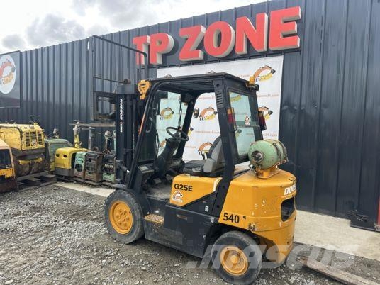 Doosan G25E à 10500 € HT Gradbeništvo - drugo