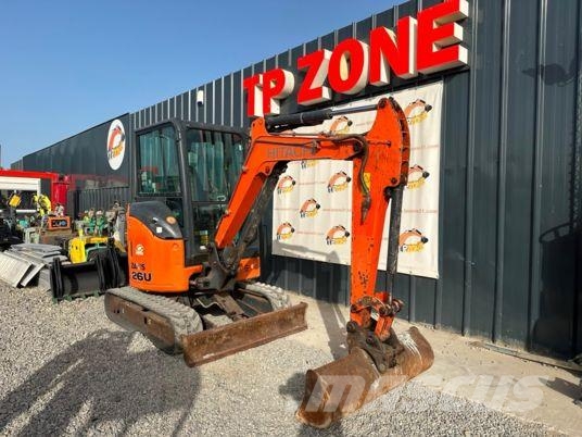 Hitachi ZX26U-5A CR Cabine à 22 900 € HT Miniexcavadoras